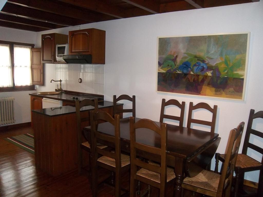 Apartamentos La Casona De Vidiago Экстерьер фото