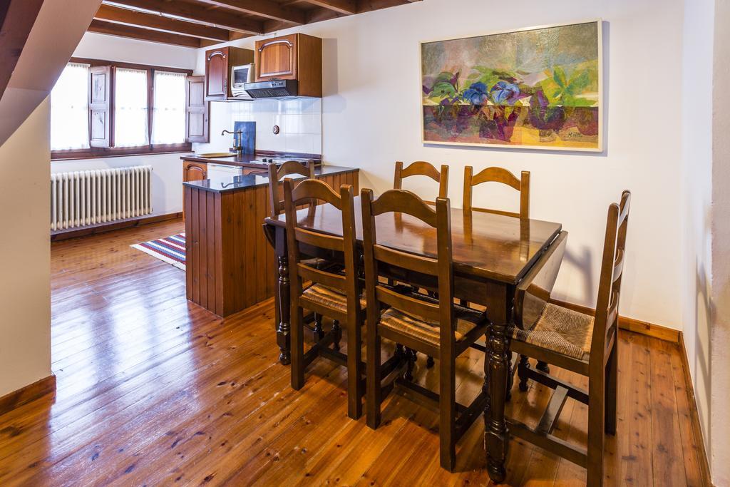 Apartamentos La Casona De Vidiago Экстерьер фото